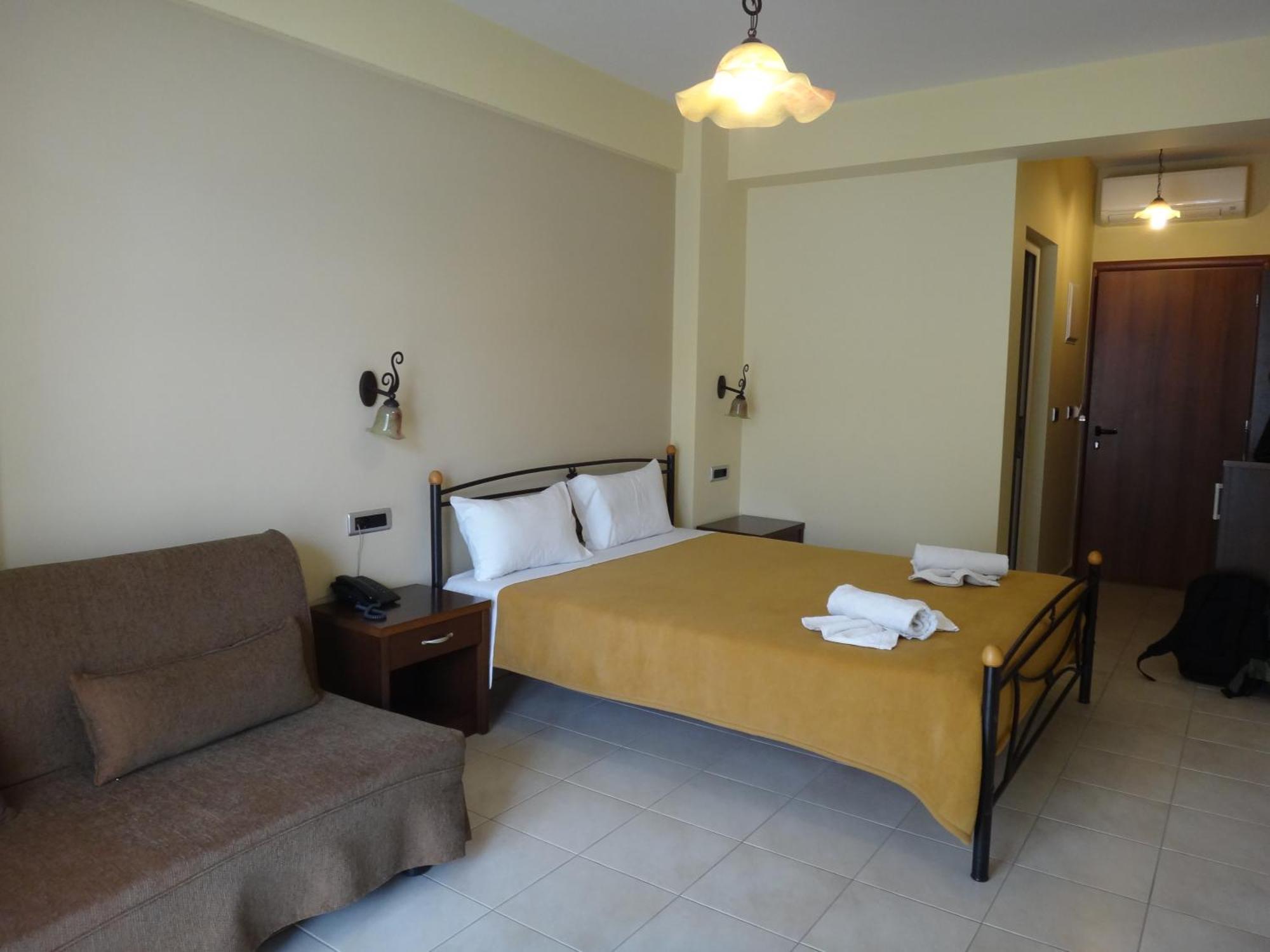 9 Queens Spa Hotel Loutra Edipsou  Zimmer foto