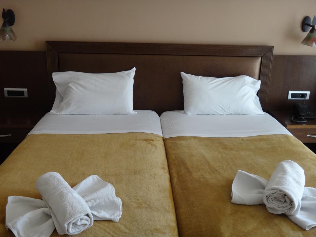 9 Queens Spa Hotel Loutra Edipsou  Exterior foto