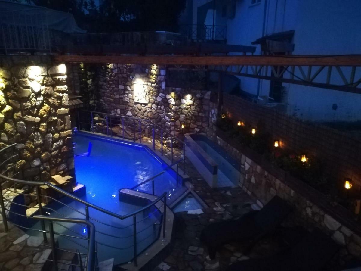 9 Queens Spa Hotel Loutra Edipsou  Exterior foto